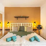 Апартаменты Charming Coast Paraiso Адехе